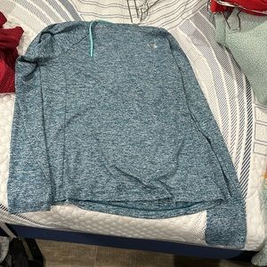 Under amour light weight sweatshirt with hood